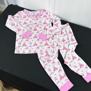 Charming Castle Print Kids Pajama Set